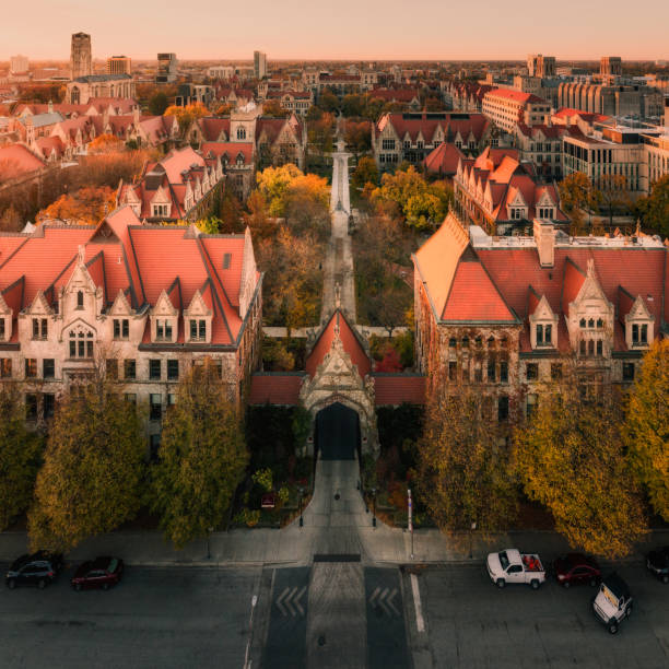 istock University of Chicago 1496518126