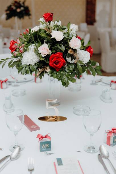 istock Bouquet of roses on table 1496968536