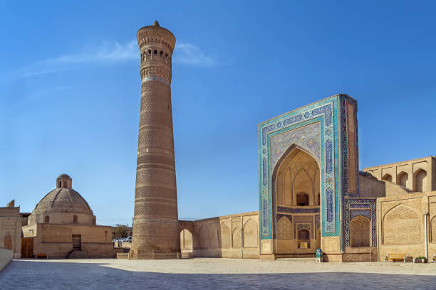 istock Kalan Mosque, Bukhara, Uzbekistan 1496975224