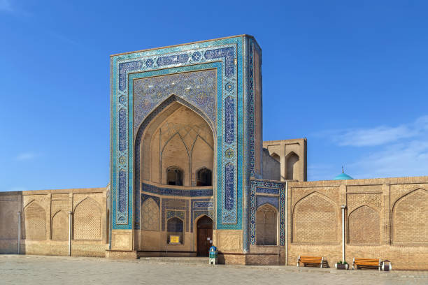 istock Kalan Mosque, Bukhara, Uzbekistan 1496975266