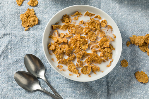 Homemade Healthy Corn Flakes with Whole Milk