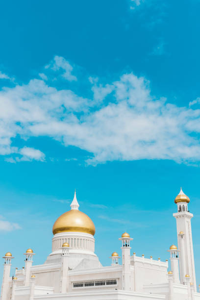 istock Omar Ali Saifuddien Mosque, Bandar Seri Begawan, Brunei Darussalam 1497037049