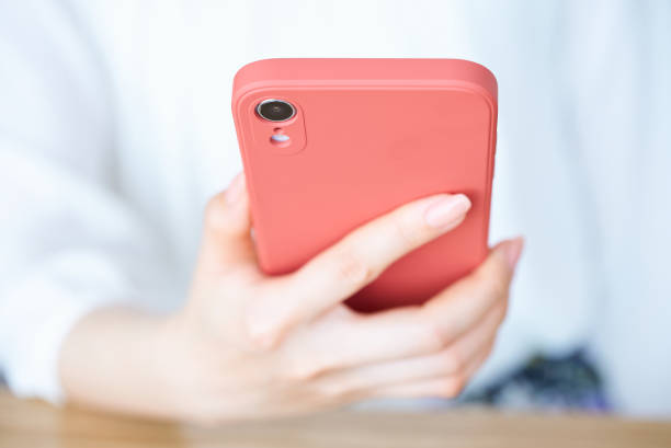 istock a woman who operates a smartphone 1497079065
