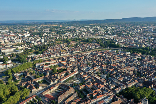 The image shows shows the historic part of the city Besancon. The city is located in Eastern France and has arround 118'000 residents. Captured during summer season.