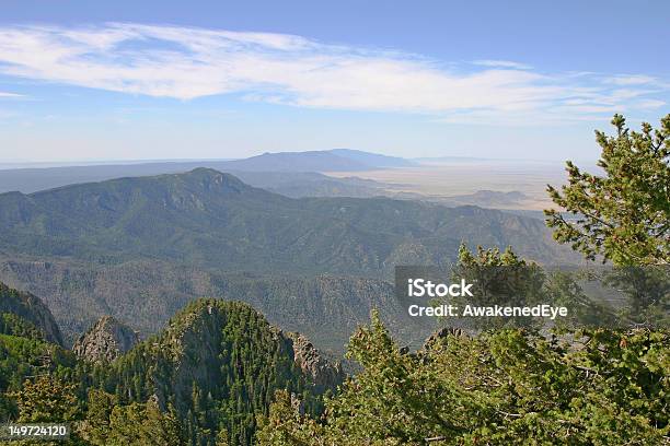 Photo libre de droit de Monts Manzano banque d'images et plus d'images libres de droit de Monts Manzano - Monts Manzano, Aiguille rocheuse, Albuquerque