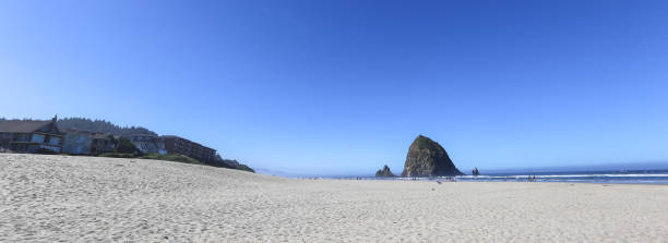 istock Cannon Beach on the Oregon Coast 1497250423