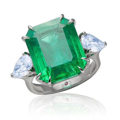 emerald white gold ring