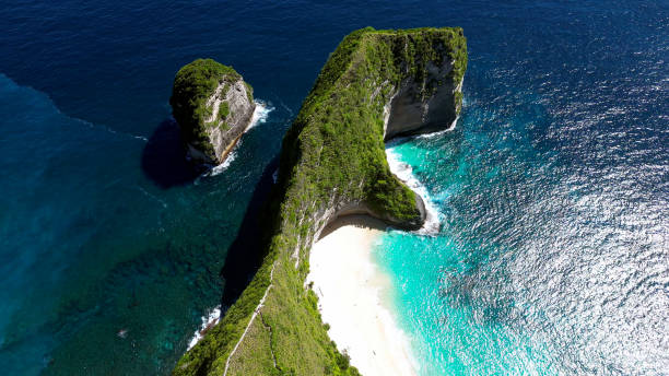 istock Kelingking beach - Nusa Penida. 1497399862