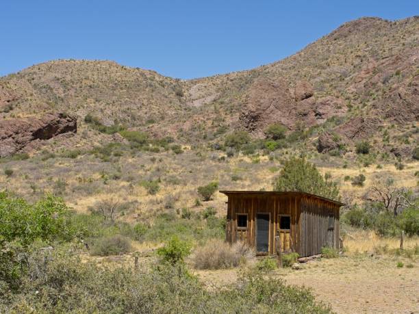 istock Old abandoned shack in Organ Mountains New Mexico 1497479909