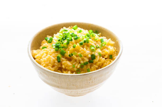 Cut the raw egg, put the soy sauce, and eat it with rice. In Japan, very popular and popular dish.