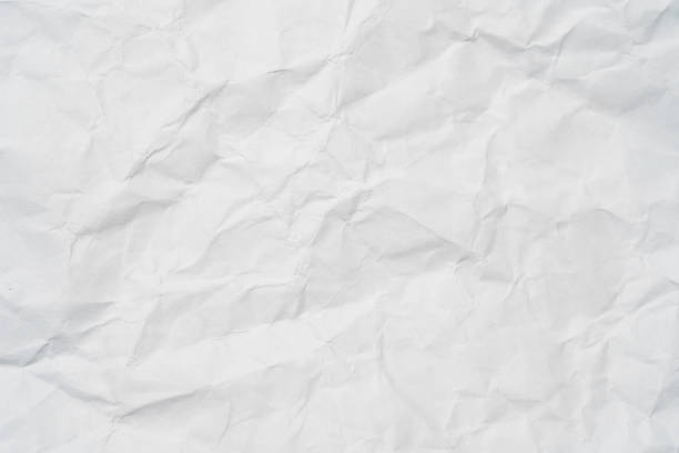 крупным планом белой скомканной бумаги для текстурного фона. - paper texture стоковые фото и изображения