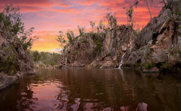 malowniczy krajobraz w australii podczas zachodu słońca - 5143 zdjęcia i obrazy z banku zdjęć