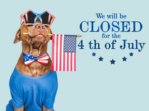 istock Signboard We will be closed for the 4th of July 1497618776