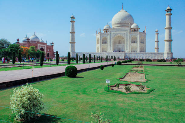 istock View to the Taj Mahal Complex Buildings 1497632553