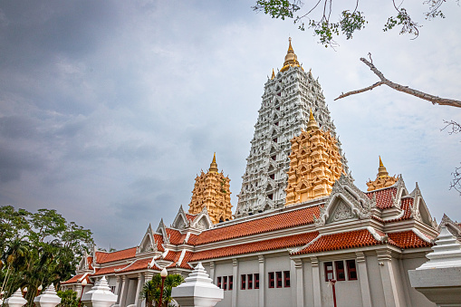 The beautiful Buddhist temple of Yansangwararam in Chonburi, Thaïlande.