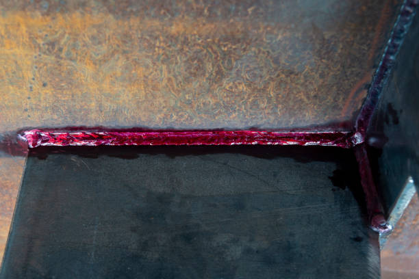 Apply Liquid Penetrant into the welded so that the liquid penetrat into the defect for Non-Destructive Testing(NDT) with process Penetrant Testing(PT).