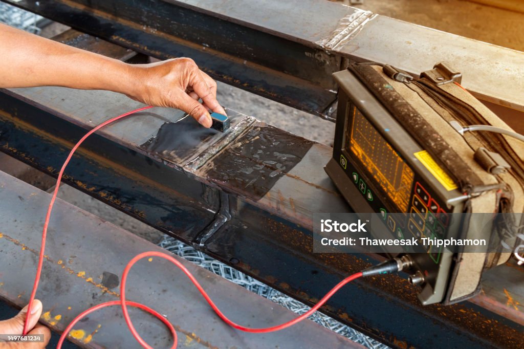 Ut Inspection Display Defect Checking Defect In Welded With Process Ultrasonic Testing Stock Photo ...