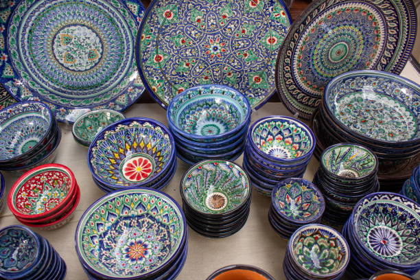istock Rishton ceramic plates on the Samarkand market 1497683901