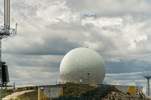 Oktober 11, 2023, großer Arber (Bodenmais): View of the radar station on the summit of the Großer Arber in the Bavarian Forest