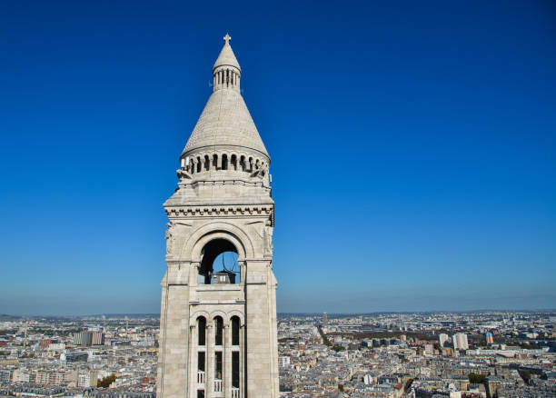 stone dome of church with paris cityscape - editorial dome sky cloud imagens e fotografias de stock