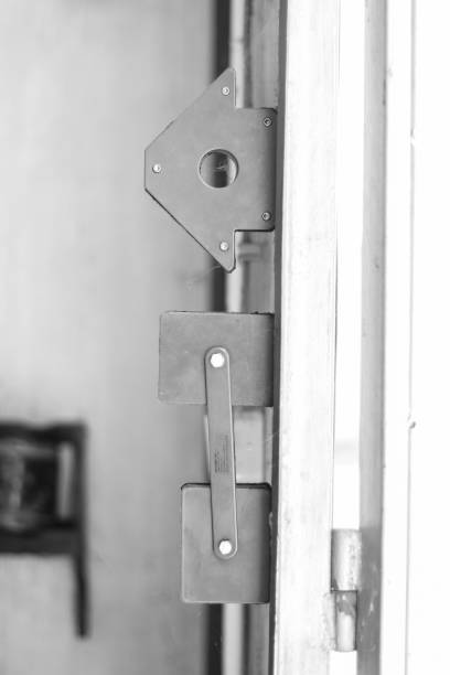 istock Creative Magnets that show the direction in the workshop 1497798989