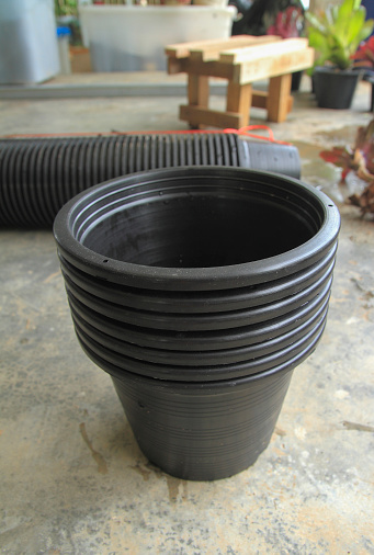 plastic plant pots ready for planting