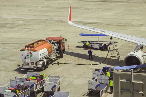 Refuelling Process Of Refueling The Aircraft Stock Photo - Download Image Now ...