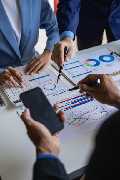 istock Investments, stock market analysis, document auditing, accounting, business structure analysis and information exchange, recruitment, human resources, teamwork strategies. Portrait image 1497909454