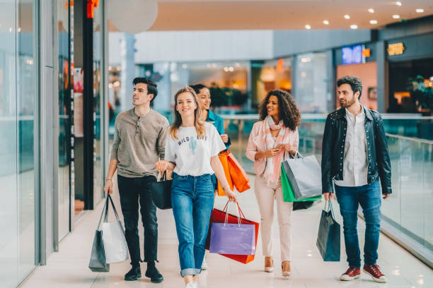 istock Friends in the shopping mall 1497929883