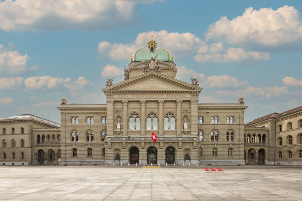 Federal Palace in Bern, Switzerland The Bundeshaus is the seat of the government of Switzerland and parliament of the country. It is located in Bern, the capital town of Switzerland. bundeshaus stock pictures, royalty-free photos & images