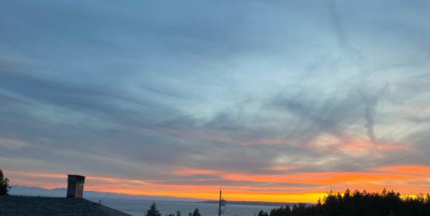 istock amazing ocean sunset on BC, sunshine coast 1498058380