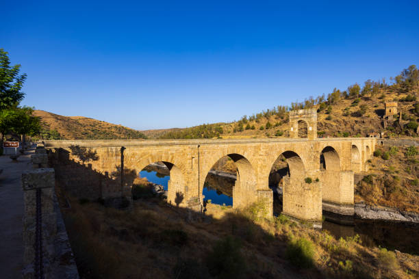 istock Puente de Alcantara in Extremadura, Spain 1498067416