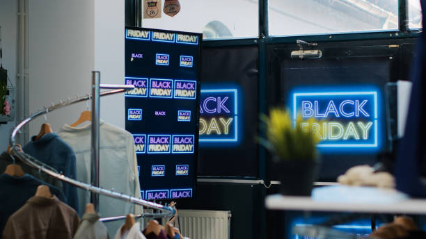 istock Black friday promotion shopping day 1498073624