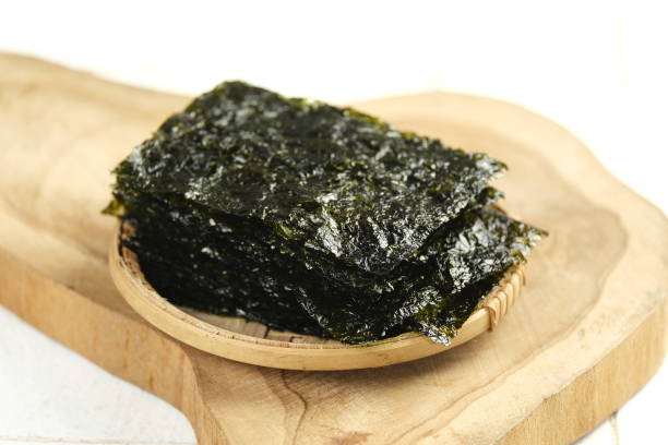 istock Crispy nori or dried seaweed 1498122772
