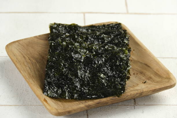 istock Crispy nori or dried seaweed 1498123045
