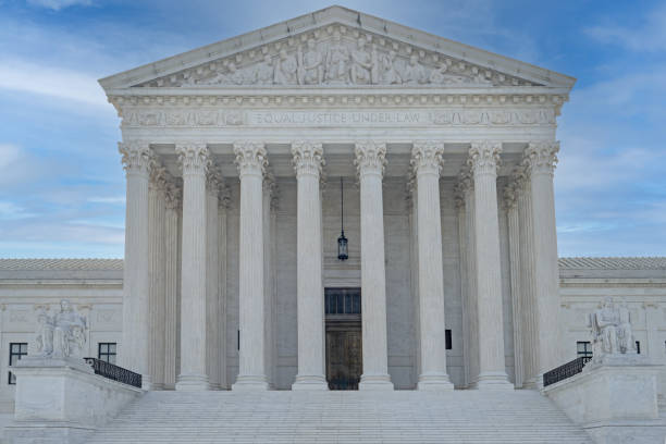 istock The Supreme Court Building 1498131752