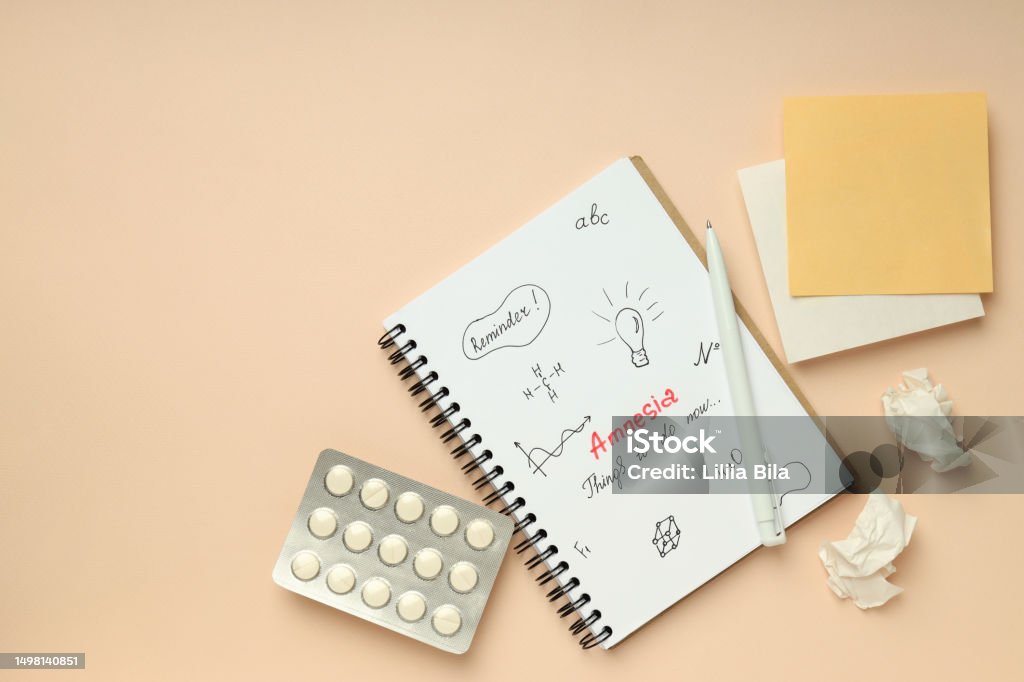 기억 문제 기억 상실증 텍스트 공간의 개념 건강관리와 의술에 대한 스톡 사진 및 기타 이미지 - 건강관리와 의술, 뇌, 다이어리 ...