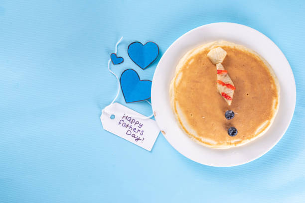 istock Father's day breakfast pancakes 1498161142