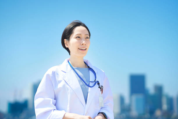istock A woman in a white coat 1498170277