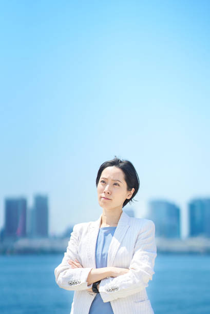 istock Business woman with a questioning expression 1498181558