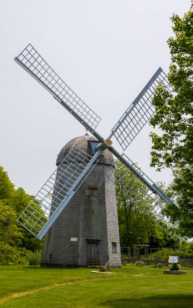 istock Shingled smock windmill at the Prescott Farm 1498213296