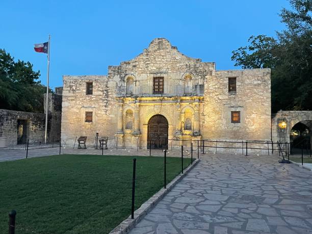 istock Alamo, San Antonio TX 1498224443