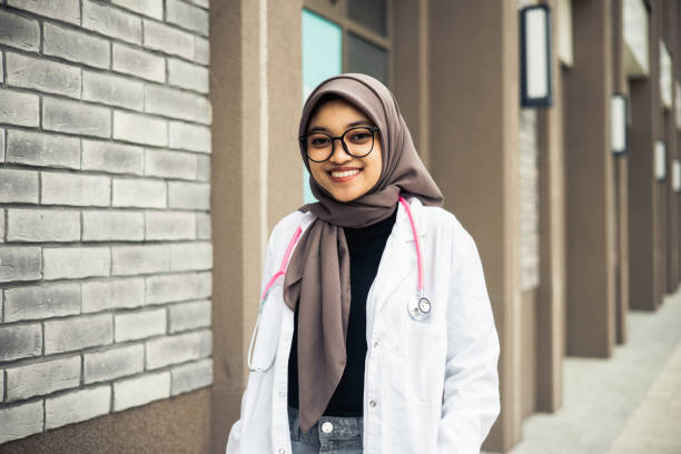 istock Young female doctor 1498259912