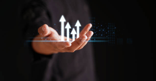 Businessman arrow pointing virtual stock growth, candlestick chart, indicator analysis, and strategy, buy and sell, stock market, business growth, investor stock trading development concept, strategy flecha de hombre de negocios que apunta el crecimiento de acciones virtuales, gráfico de velas, análisis de indicadores y estrategia, compra y venta, mercado de valores, crecimiento empresarial, concepto de desarrollo de comercio de acciones de inversore