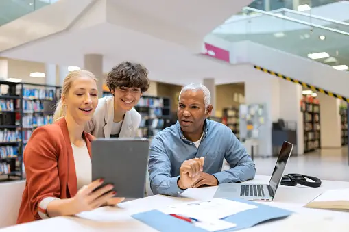 Adult Learning Real Image Adult Learning Pictures | Download Free Images on Unsplash