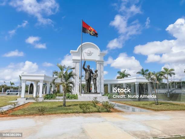 Photo libre de droit de Vue Extérieure Du Mémorial En Lhonneur Du Docteur António Agostinho Neto Premier Président De Langola Et Libérateur Du Peuple Angolais banque d'images et plus d'images libres de droit de Angola