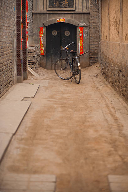 istock Ancient Chinese Alleyway Bike Pingyao 149845416