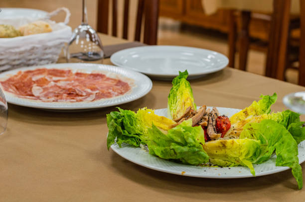 istock restaurant food serving plate 1498467320