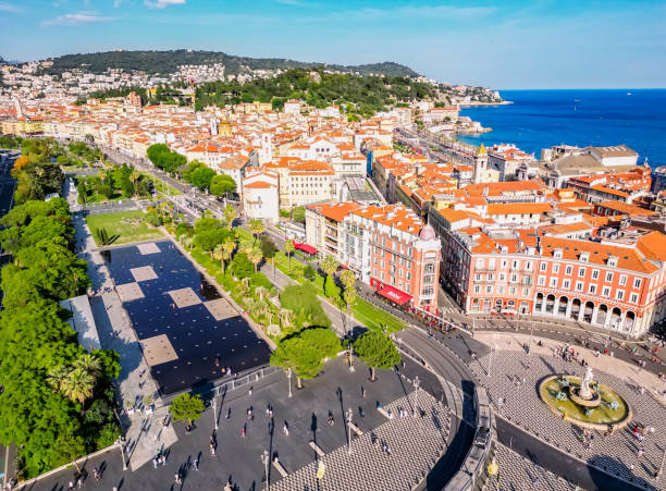 miroir d'eau e place massena, nizza, francia. - city of nice france massena city foto e immagini stock