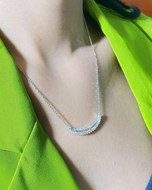 istock luxury diamond jewelry ring earing necklet bracelet 1498603532
